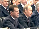 Премьер Владимир Путин и президент Дмитрий Медведев не теряют популярности, хотя большинство граждан недовольно, например, тем, как выполняются задачи, которые ежегодно ставятся в президентских посланиях Премьер Владимир Путин и президент Дмитрий Медведев не теряют популярности, хотя большинство граждан недовольно, например, тем, как выполняются задачи, которые ежегодно ставятся в президентских посланиях