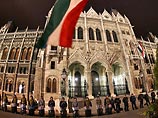 Без серьезных инцидентов прошли антиправительственные выступления в центре Будапешта в четверг вечером и в ночь на пятницу. В манифестации приняли участие около 7 тысяч человек, после полуночи их оставалось не более 500 Без серьезных инцидентов прошли антиправительственные выступления в центре Будапешта в четверг вечером и в ночь на пятницу. В манифестации приняли участие около 7 тысяч человек, после полуночи их оставалось не более 500