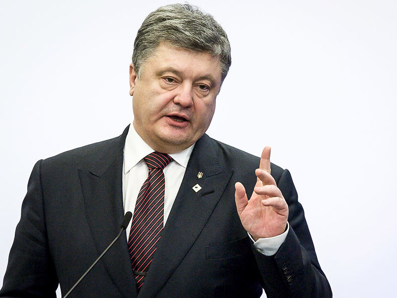 Порошенко положительно оценил год работы Саакашвили
